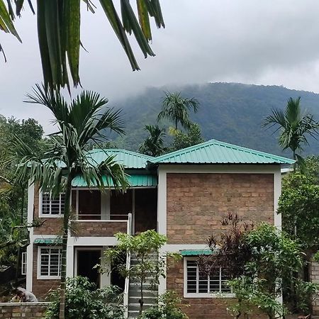 The Rustic Cottage - Homestay 乞拉朋齐 外观 照片