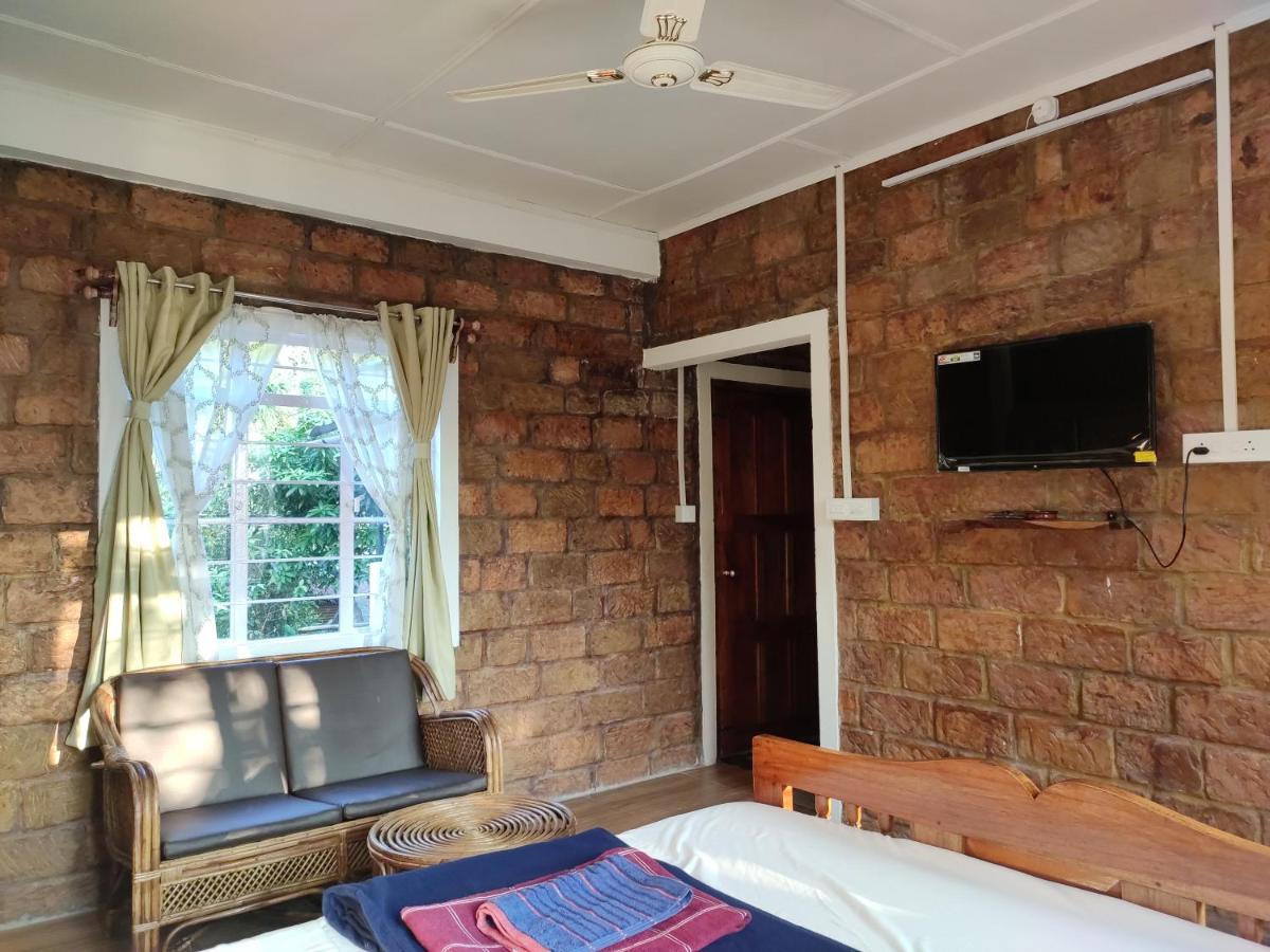 The Rustic Cottage - Homestay 乞拉朋齐 外观 照片